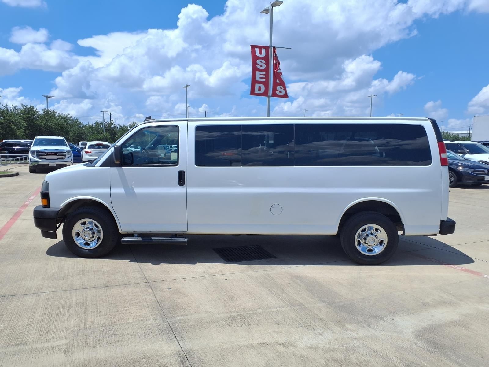 2019 Chevrolet Express 3500 LS - 8