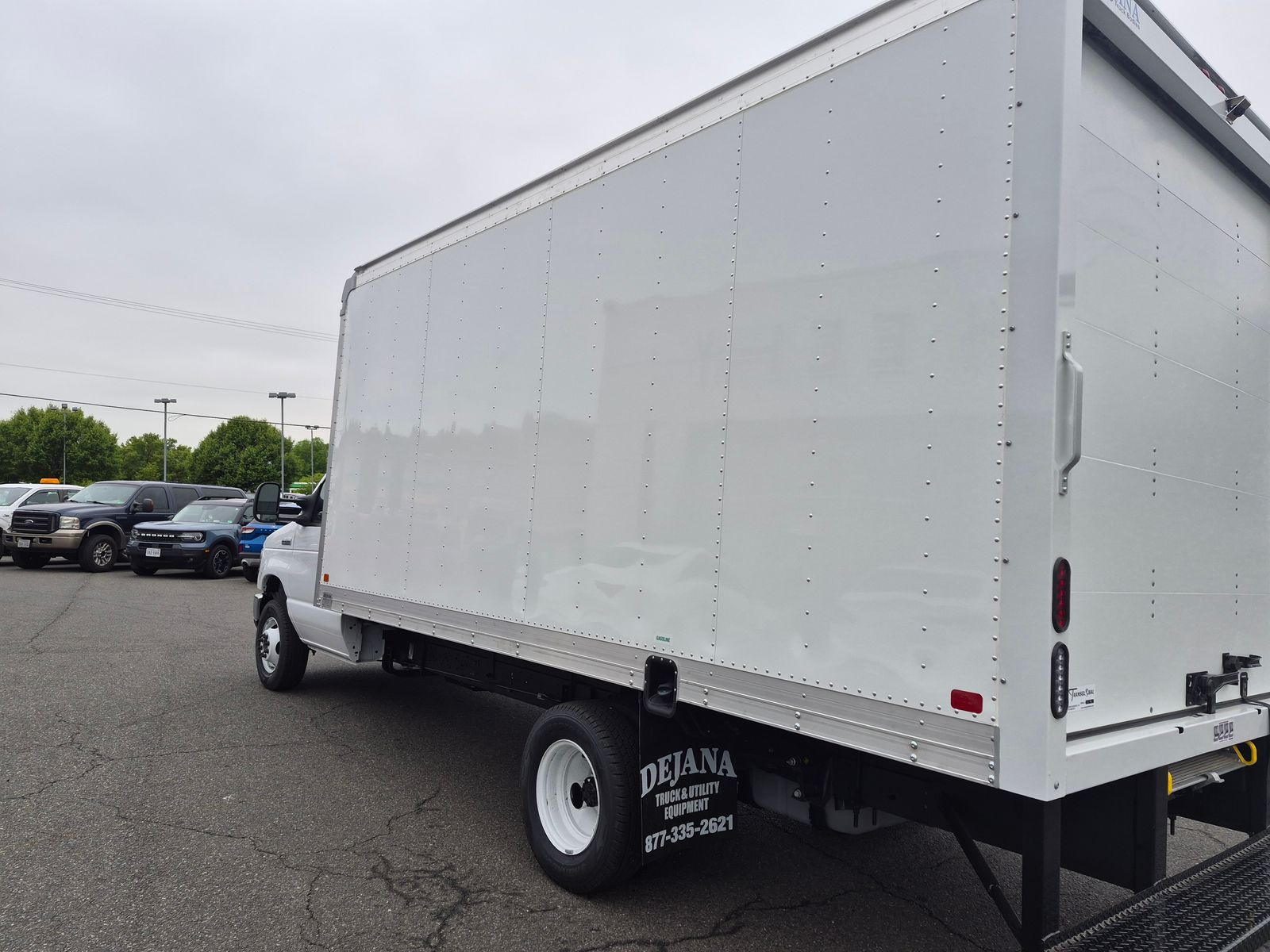 2027 Ford E-Series DRW E-350 Super Duty 138 in WB's photo