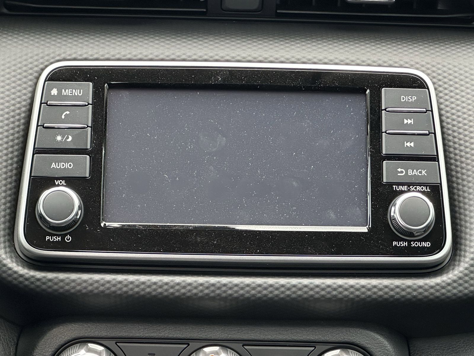 2025 Nissan Kicks Play S photo 3
