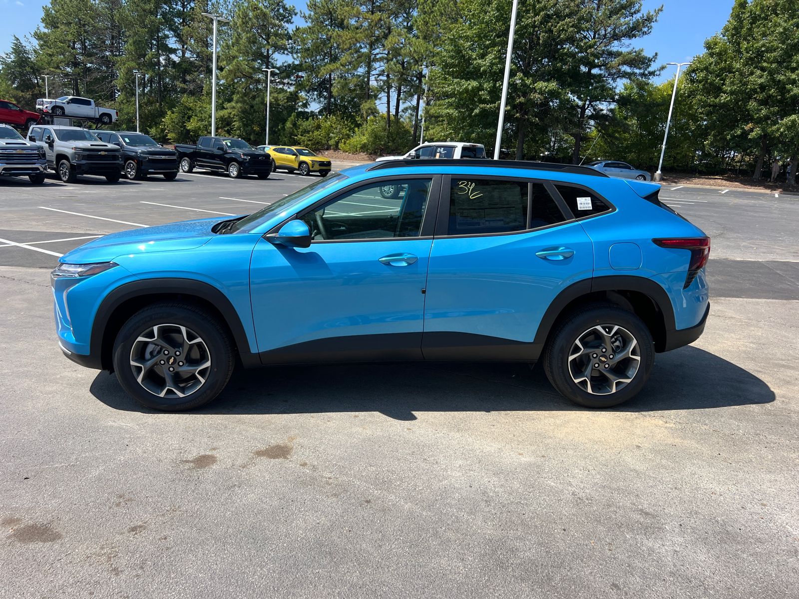 2025 Chevrolet Trax LT 8