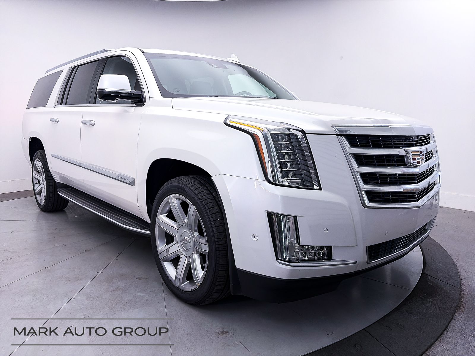 2020 Cadillac Escalade ESV Luxury