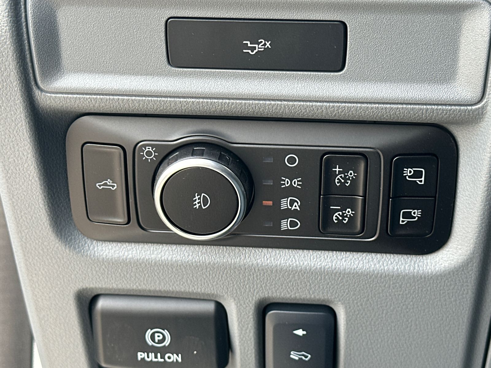 New 2026 Avalanche Ford Lariat® image 34