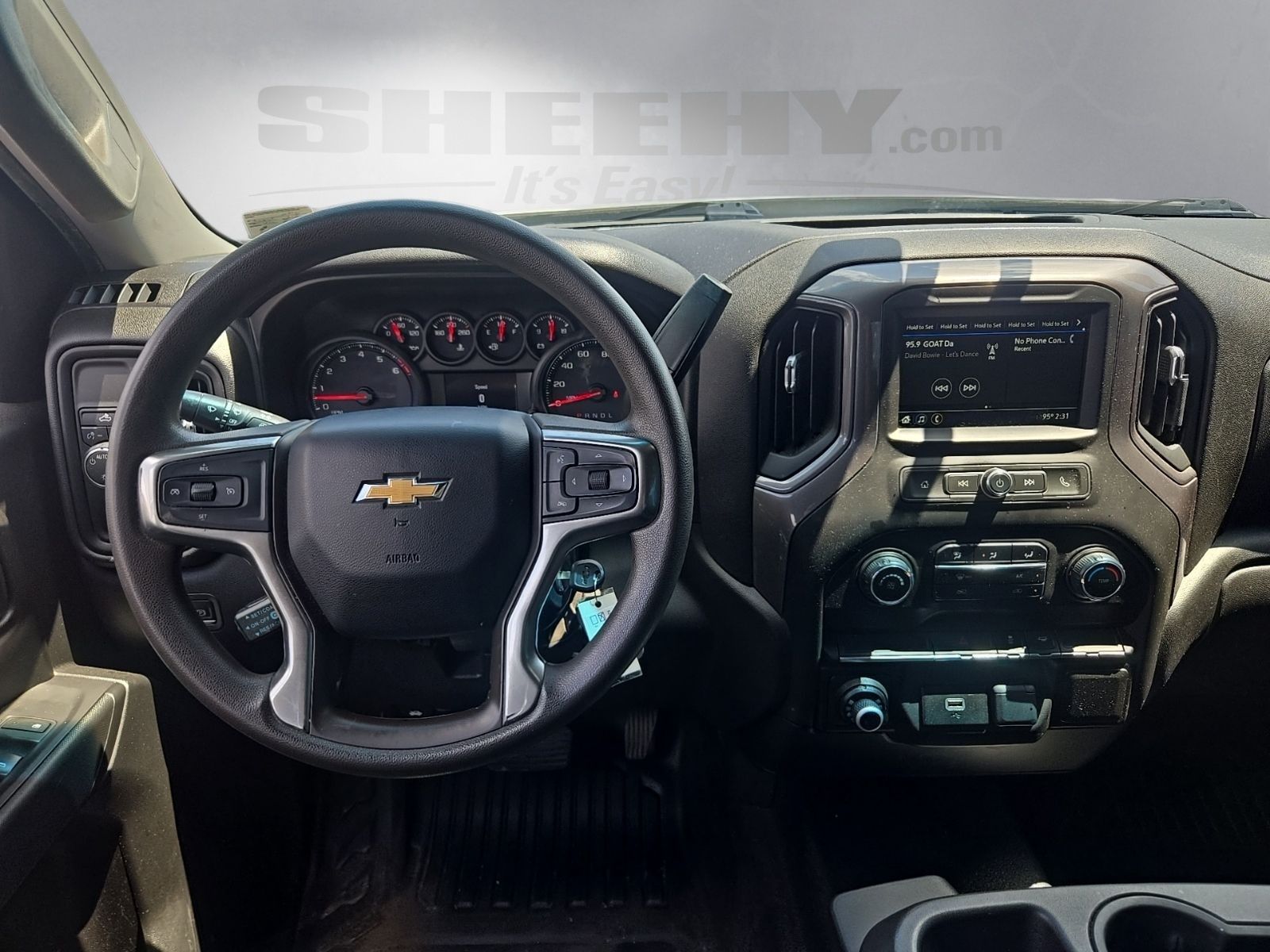 Used 2019 White Chevrolet WT image 3
