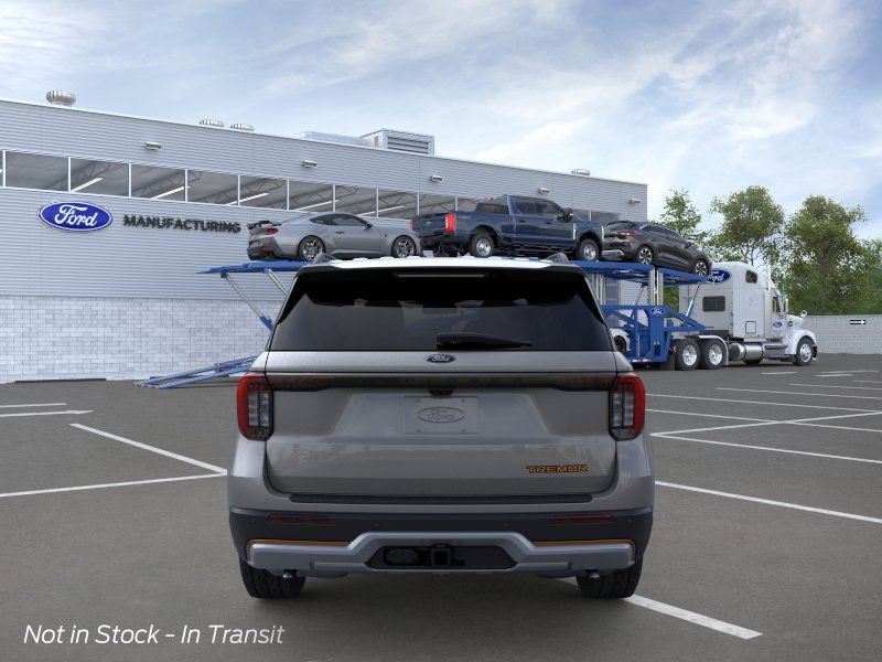 New 2026 Carbonized Gray Metallic Ford Tremor image 7