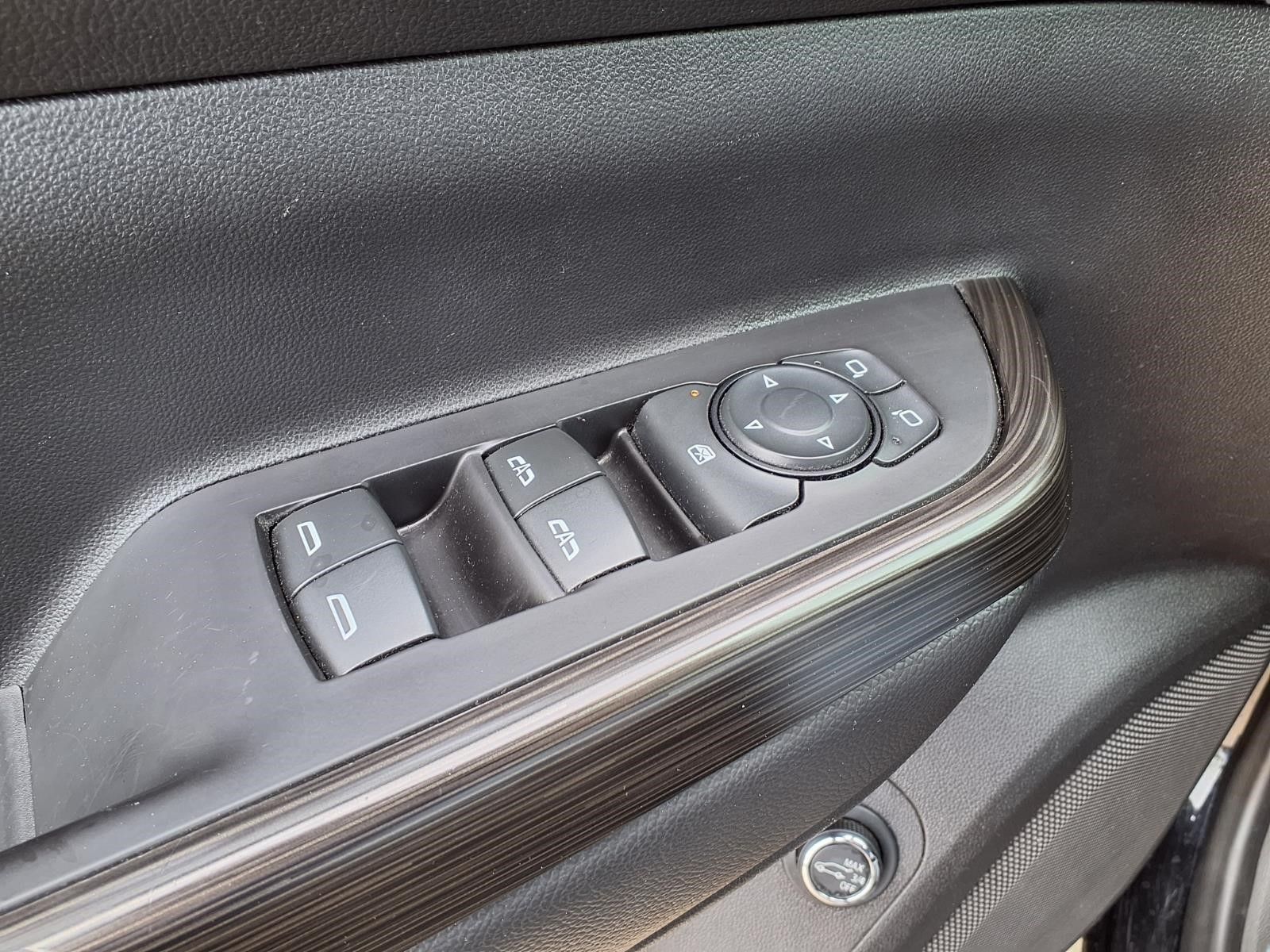 2021 GMC Acadia SLT Black at AutoSavvy Houston Southwest
