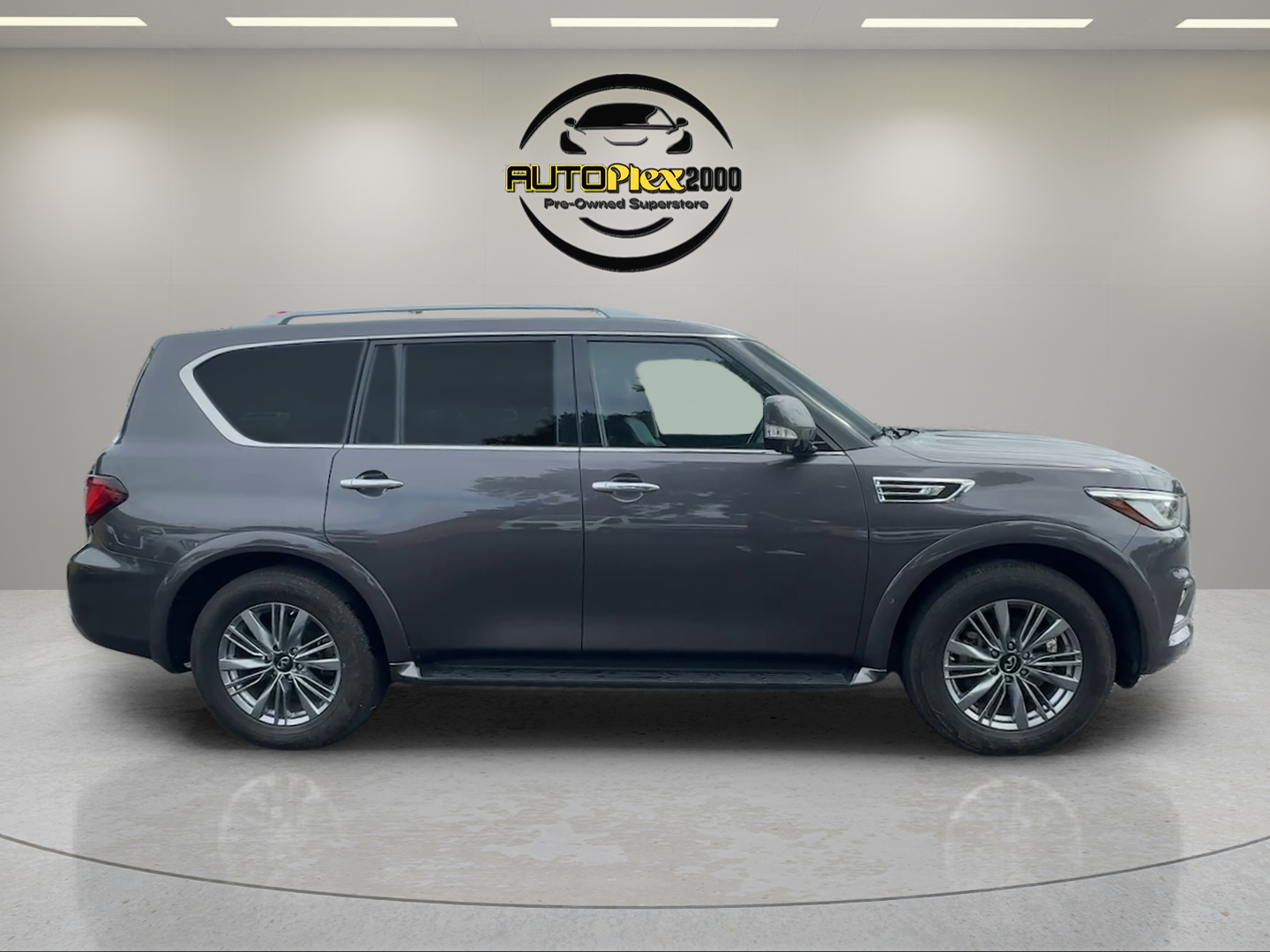 2022 INFINITI QX80 - Photo 8