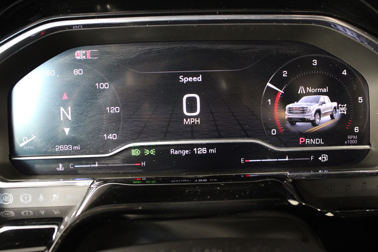 Used 2025 Silver GMC Elevation image 18