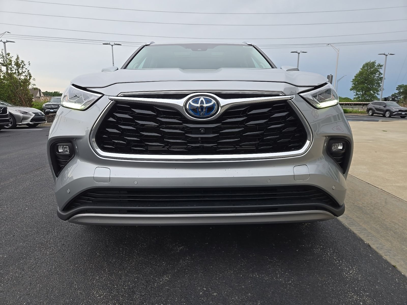 used 2024 Toyota Highlander Hybrid car, priced at $48,430