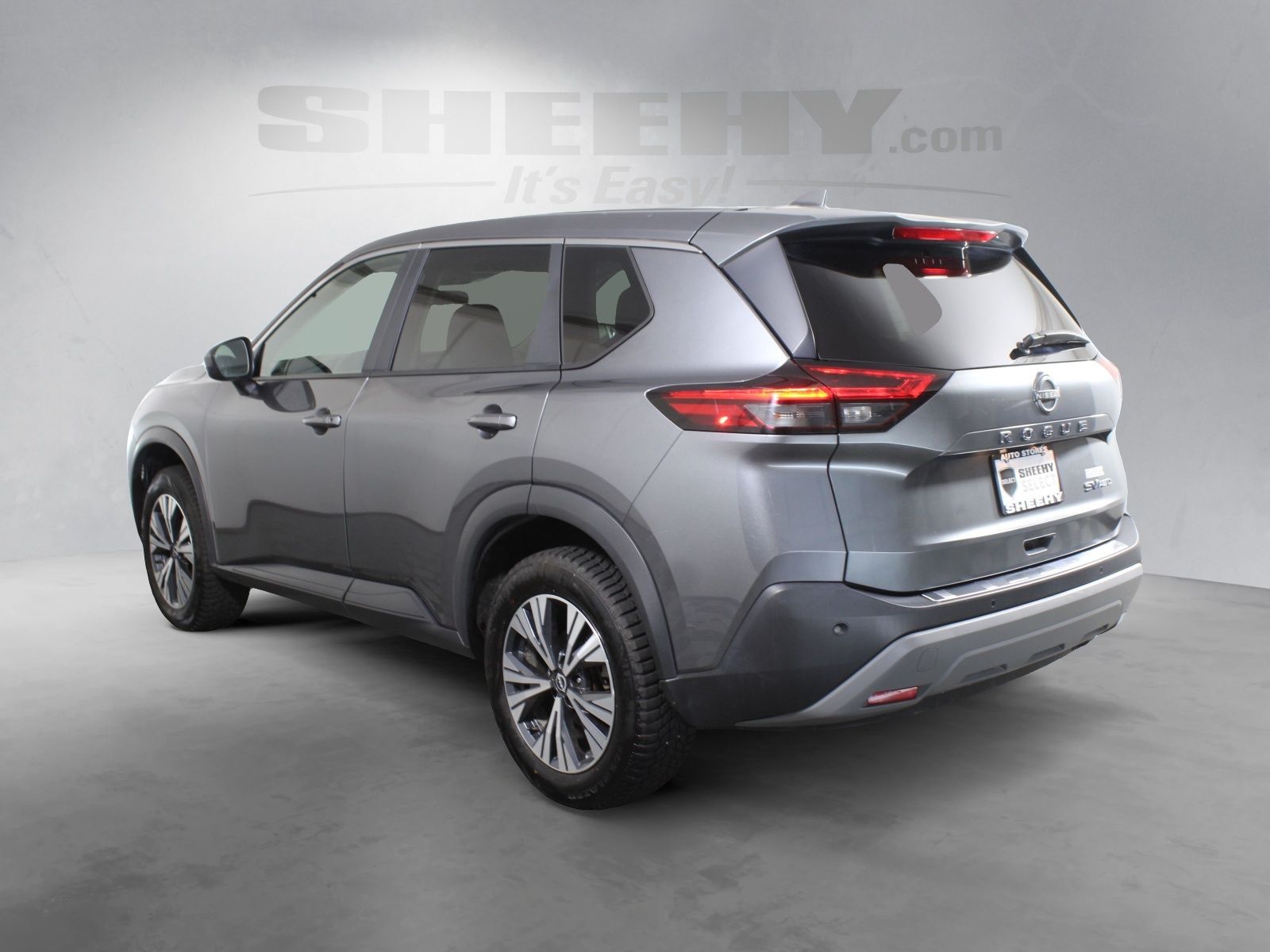 Used 2023 Gray Nissan SV image 12