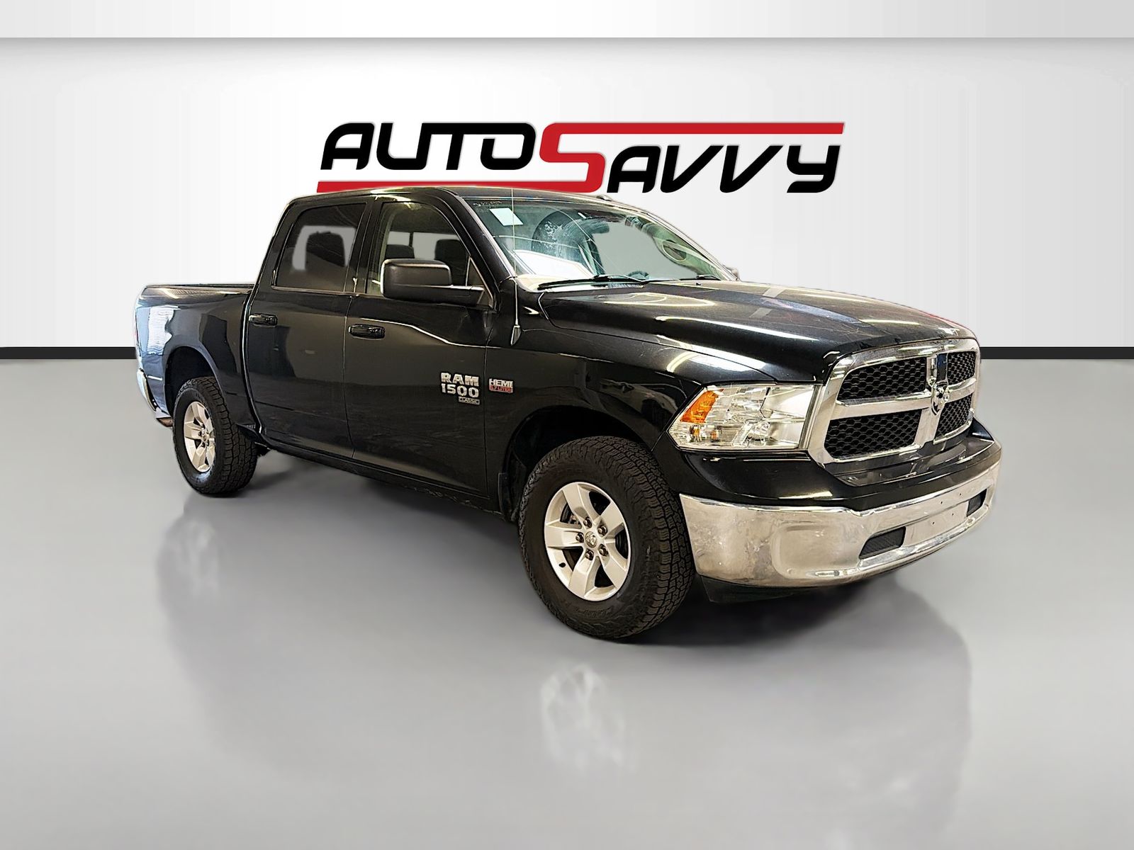 2019 RAM 1500 Classic SLT 4x4 Crew Cab 5'7's photo