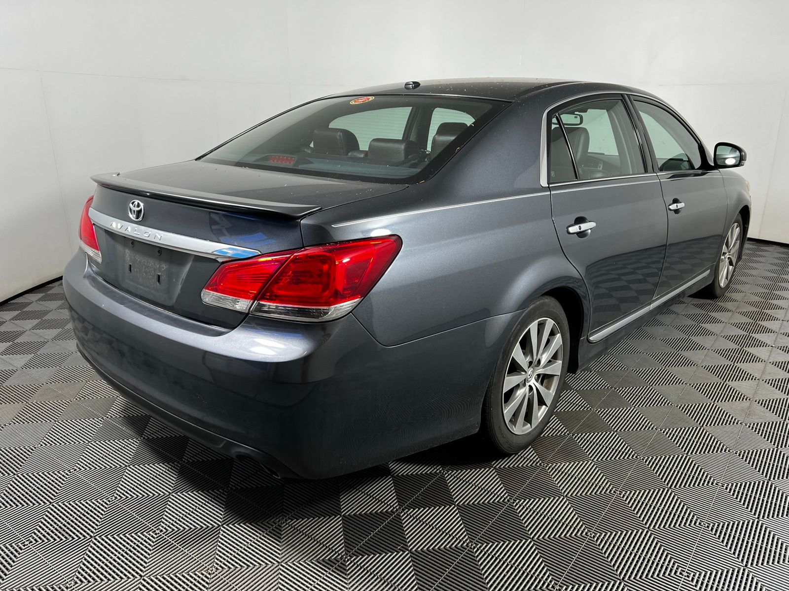 2011 Toyota Avalon Limited 5