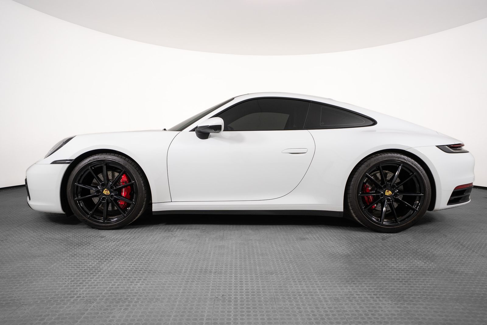 2023 Porsche 911 Carrera S — full photo 2 of 40
