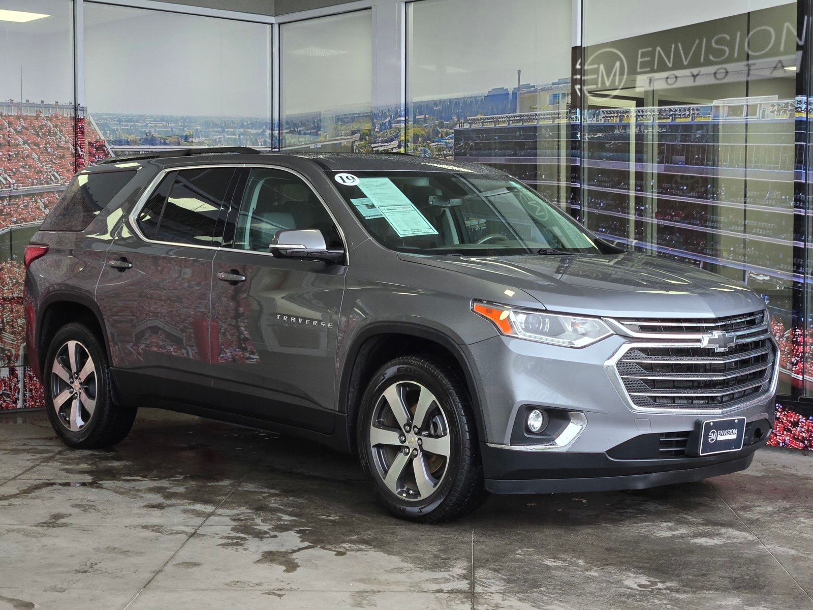Gray (Steel Metallic) 2019 Chevrolet Traverse LT Leather FWD SUV / Crossover Front-Wheel Drive 9-Speed Automatic