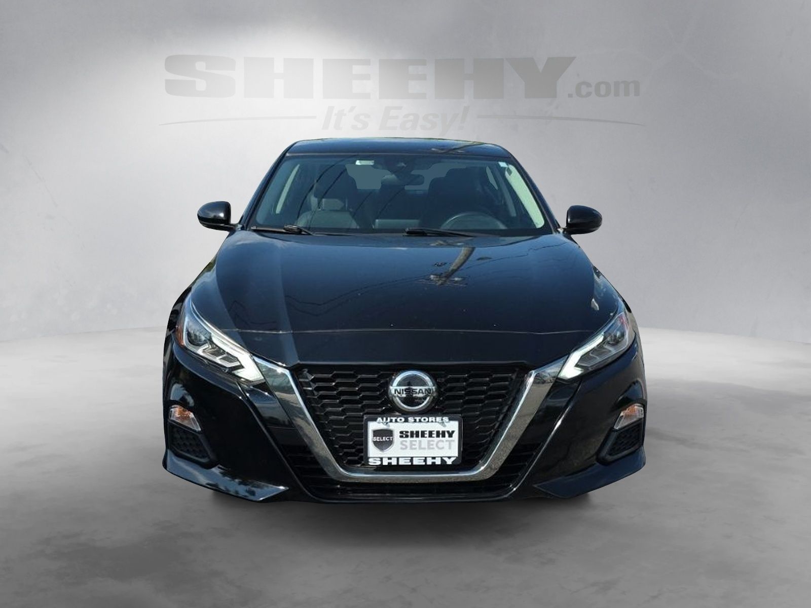 Used 2020 Black Nissan 2.5 SR image 17