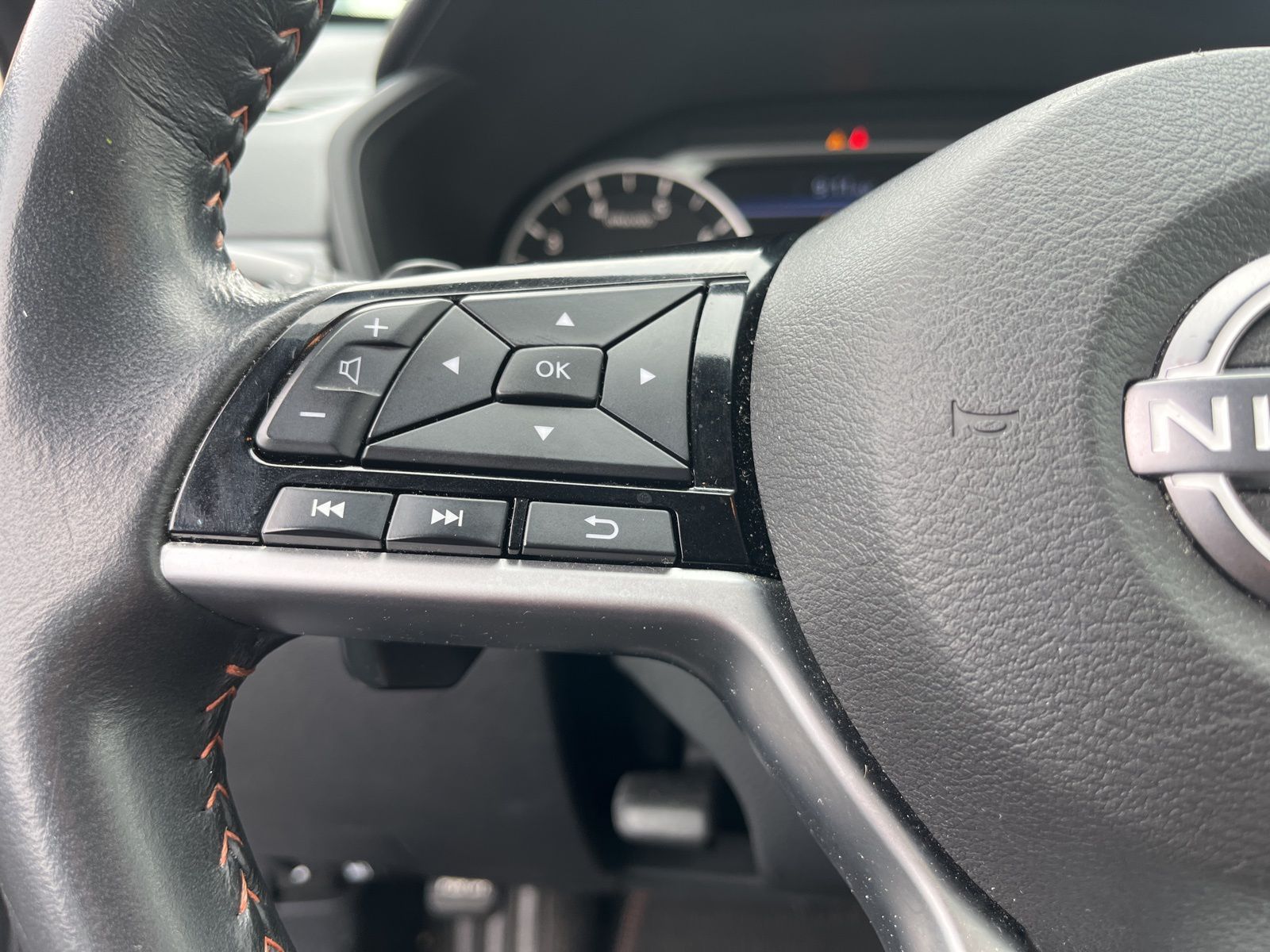 Used 2025 Gun Metallic Nissan 2.5 SR image 15