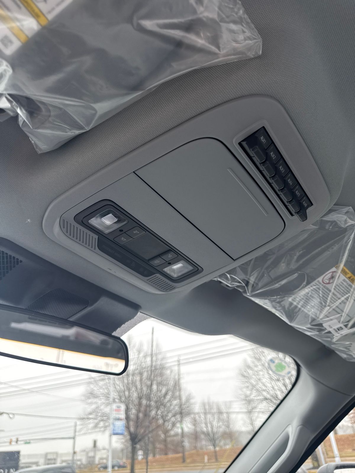 New 2026 Oxford White Ford XL image 11