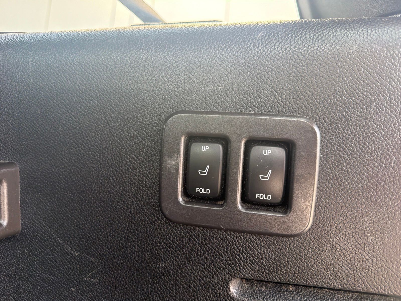 Used 2013 White Ford Limited image 24