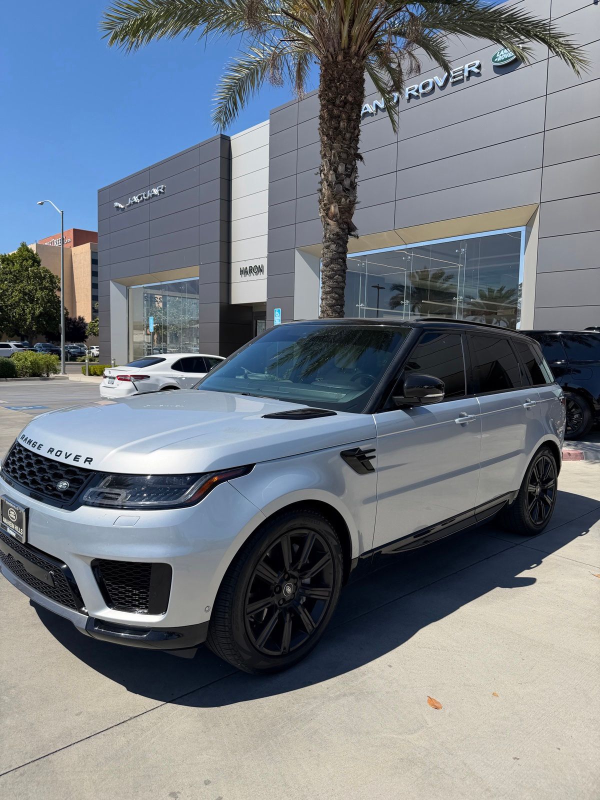 Hakuba Silver Metallic 2022 Land Rover Range Rover Sport HSE Silver Edition AWD Pickup Truck All-Wheel Drive 8-Speed Automatic