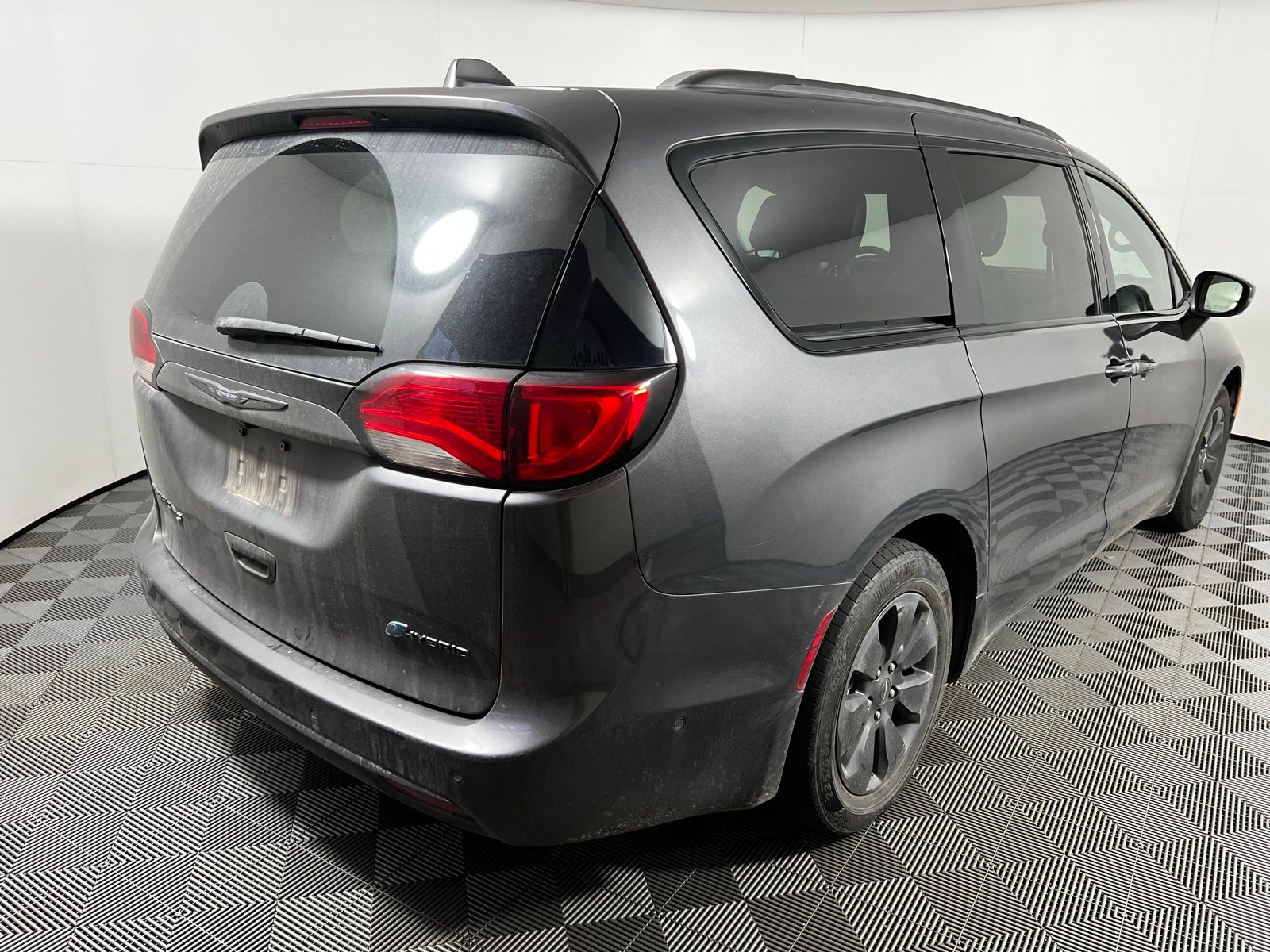 Thumbnail: 2020 Chrysler Pacifica - 5