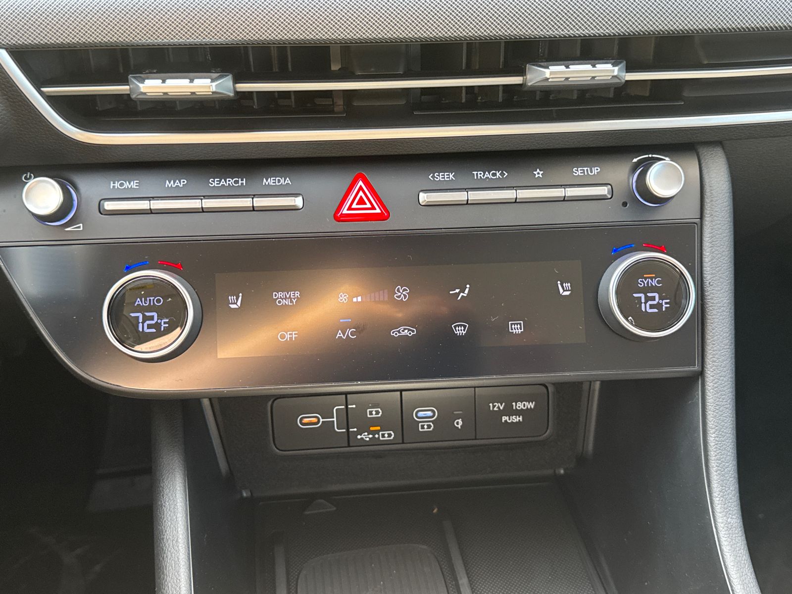 2025 Hyundai Sonata Hybrid SEL photo 26