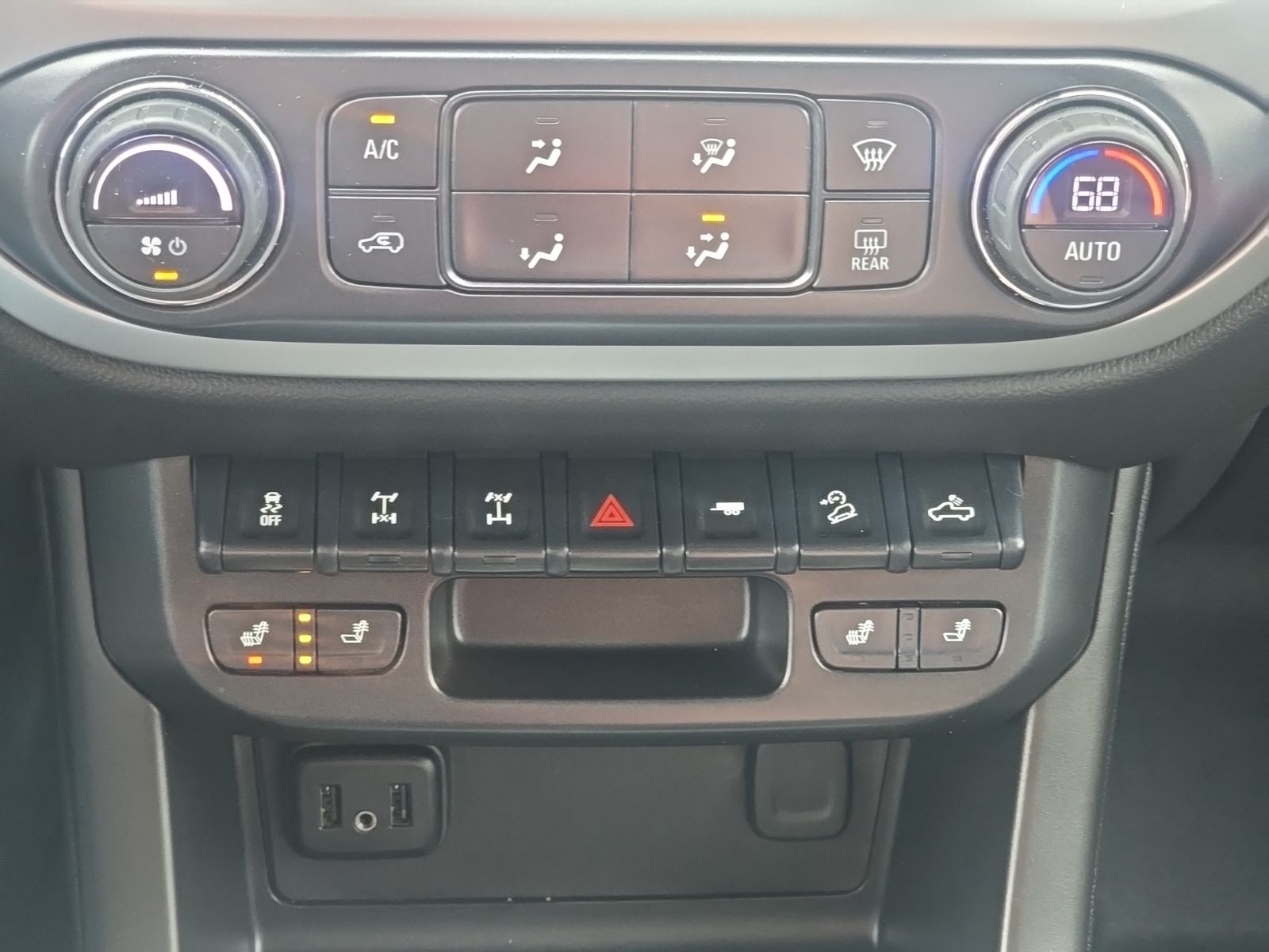 Used 2021 Black Chevrolet ZR2 image 40