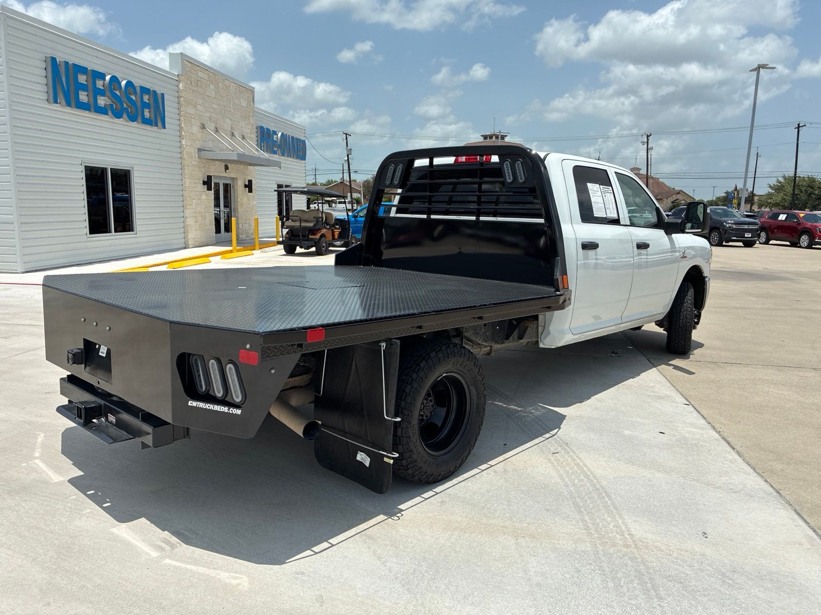 View vehicle photo 7