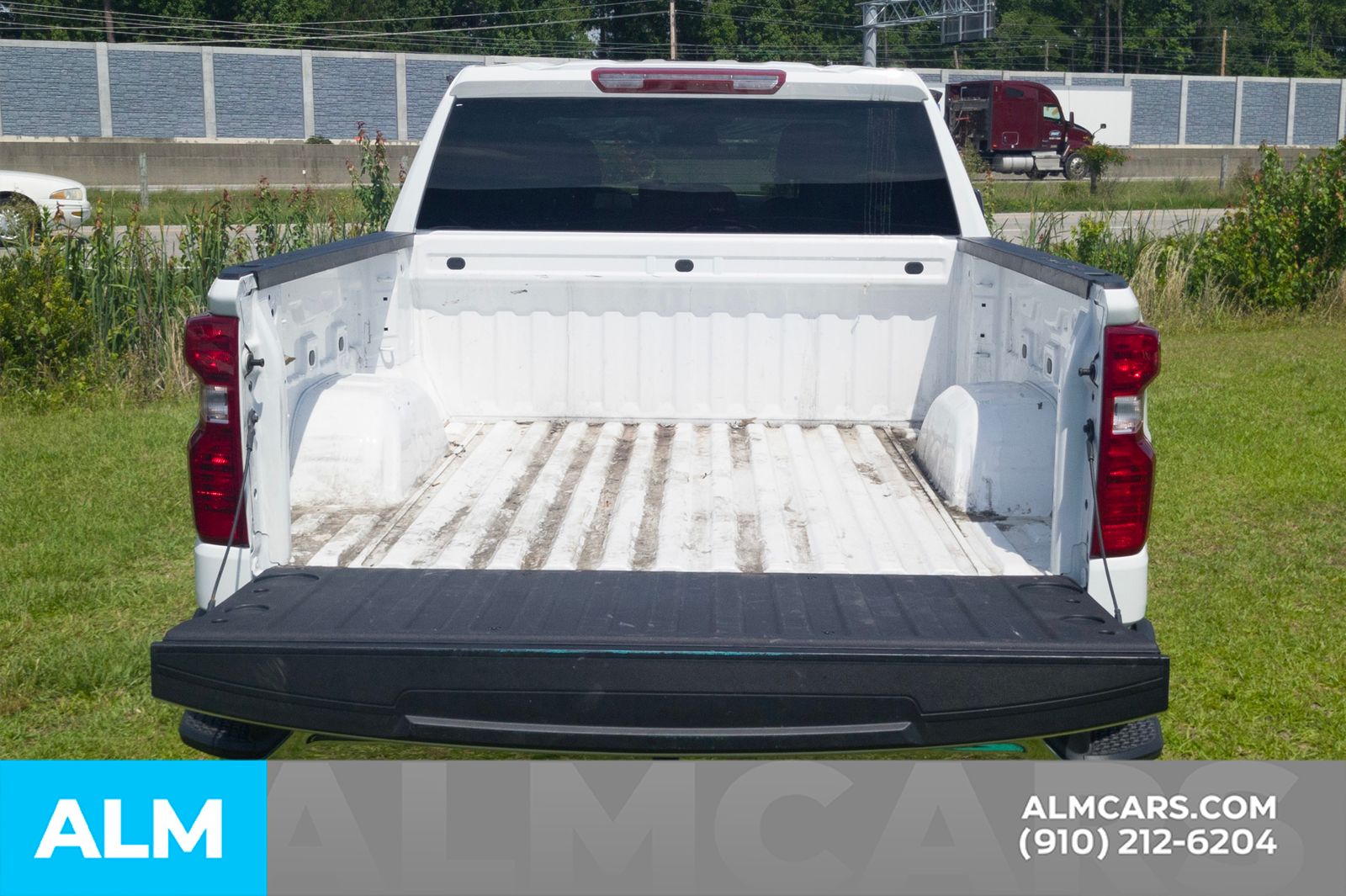 Used 2026 Summit White Chevrolet LT image 10