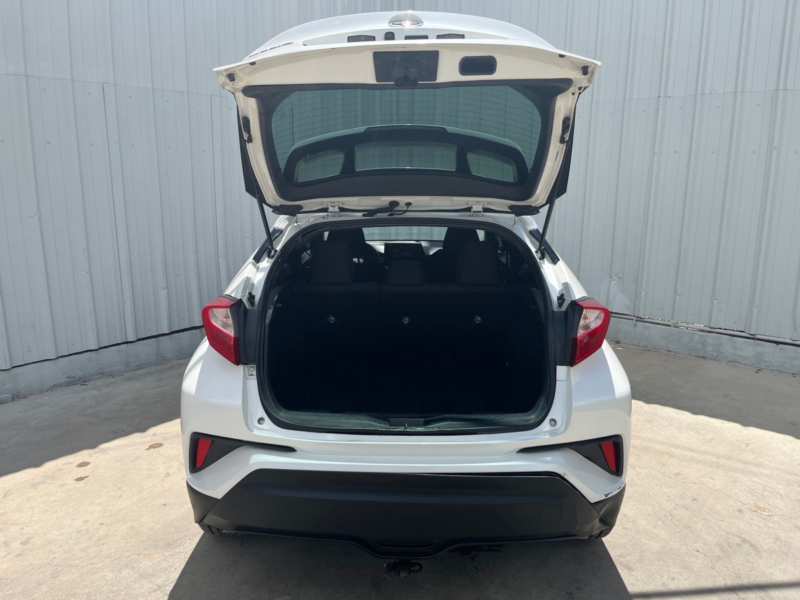 Used Car 2018 Toyota C-hr  Xle For Sale Under $15,000 In Austin, Texas