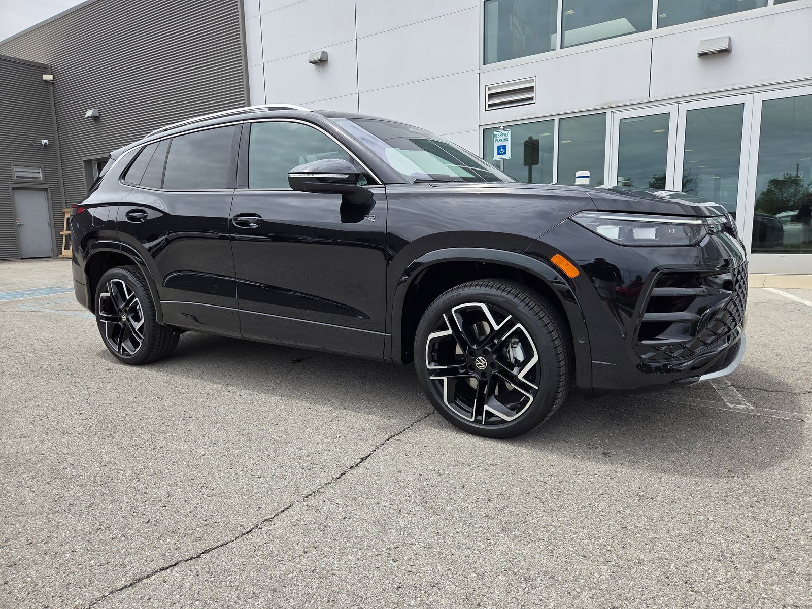 new 2026 Volkswagen Tiguan car, priced at $48,066