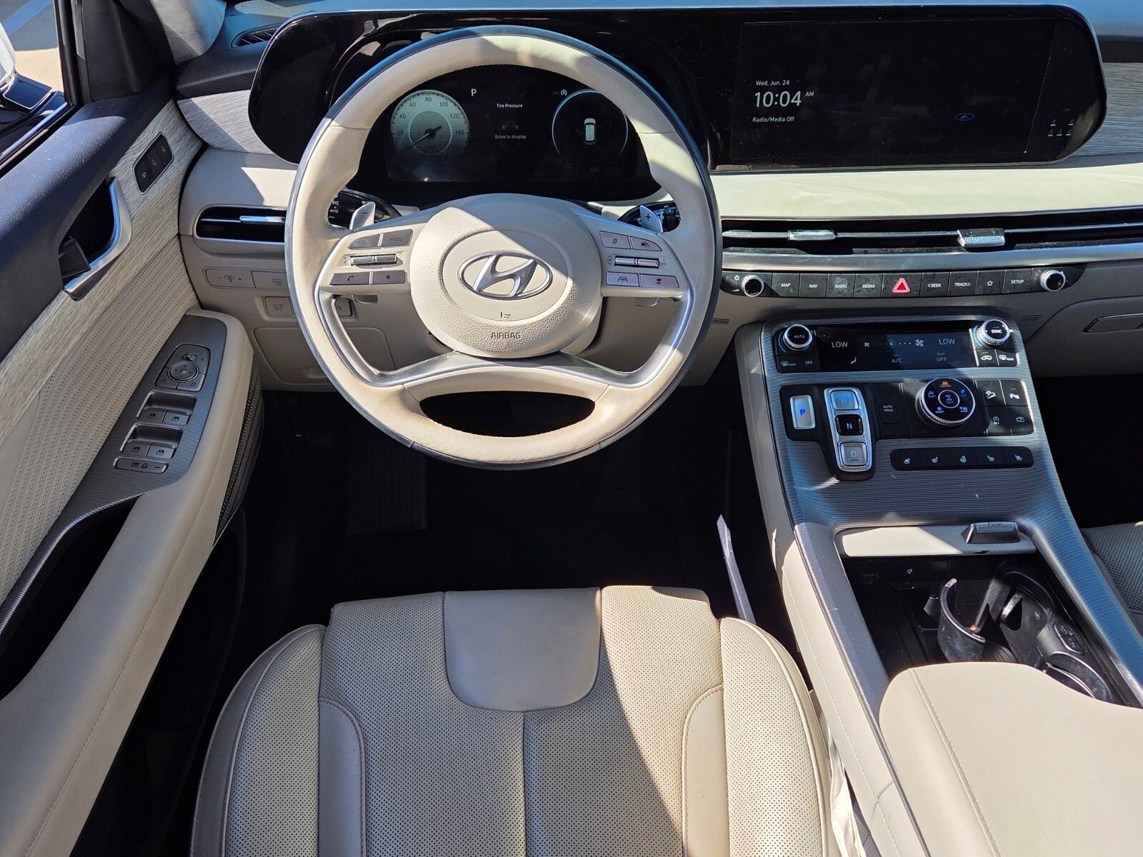 Used 2023 White Hyundai Calligraphy image 7