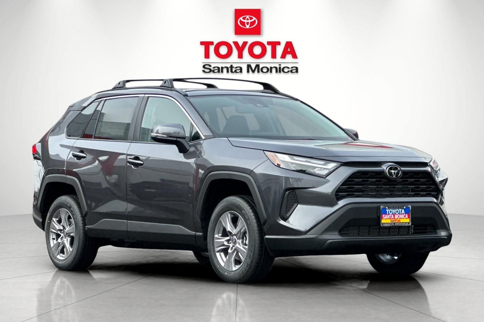 2025 Toyota RAV4 XLE FWD