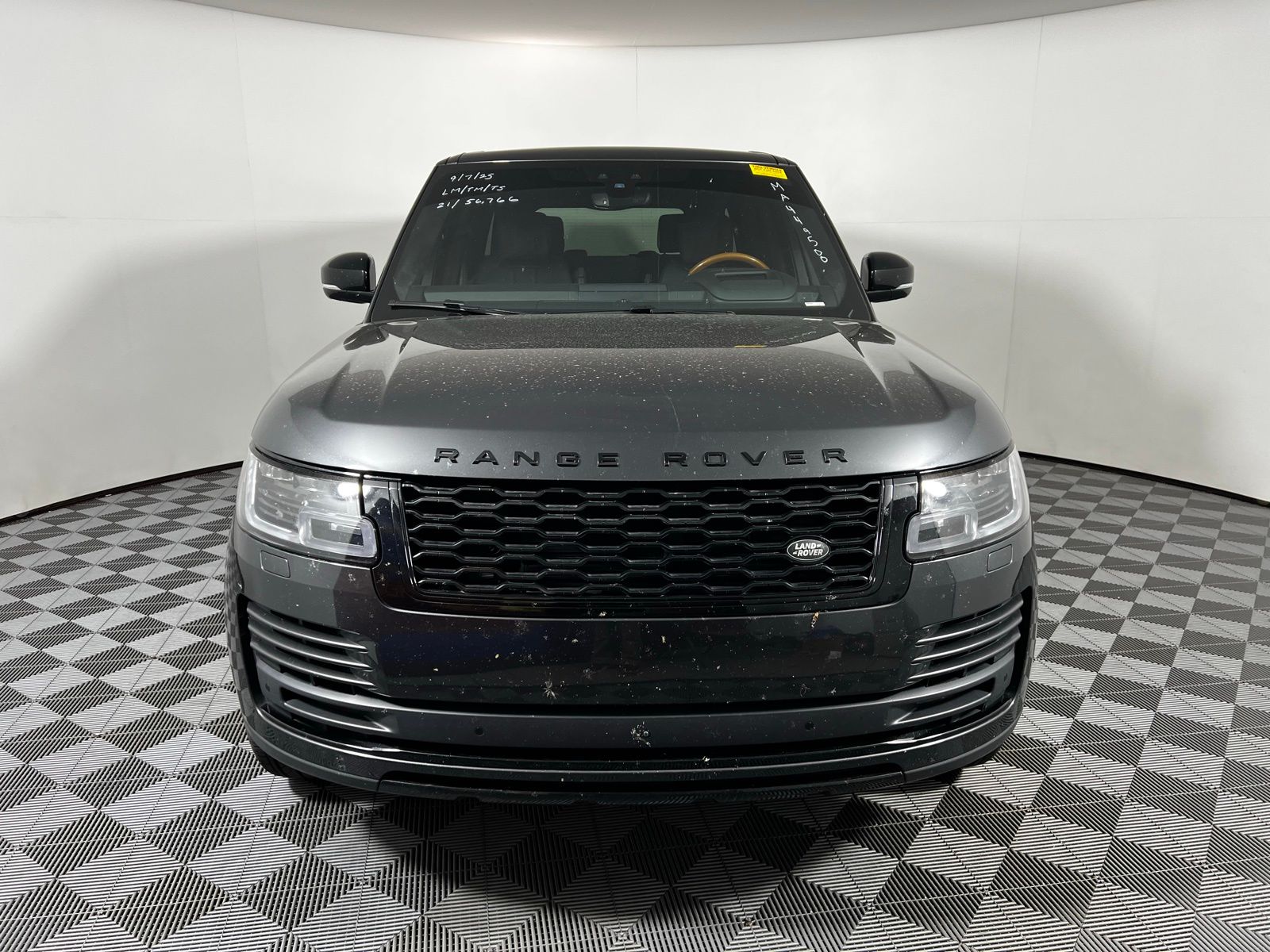 Thumbnail: 2021 Land Rover Range Rover - 2
