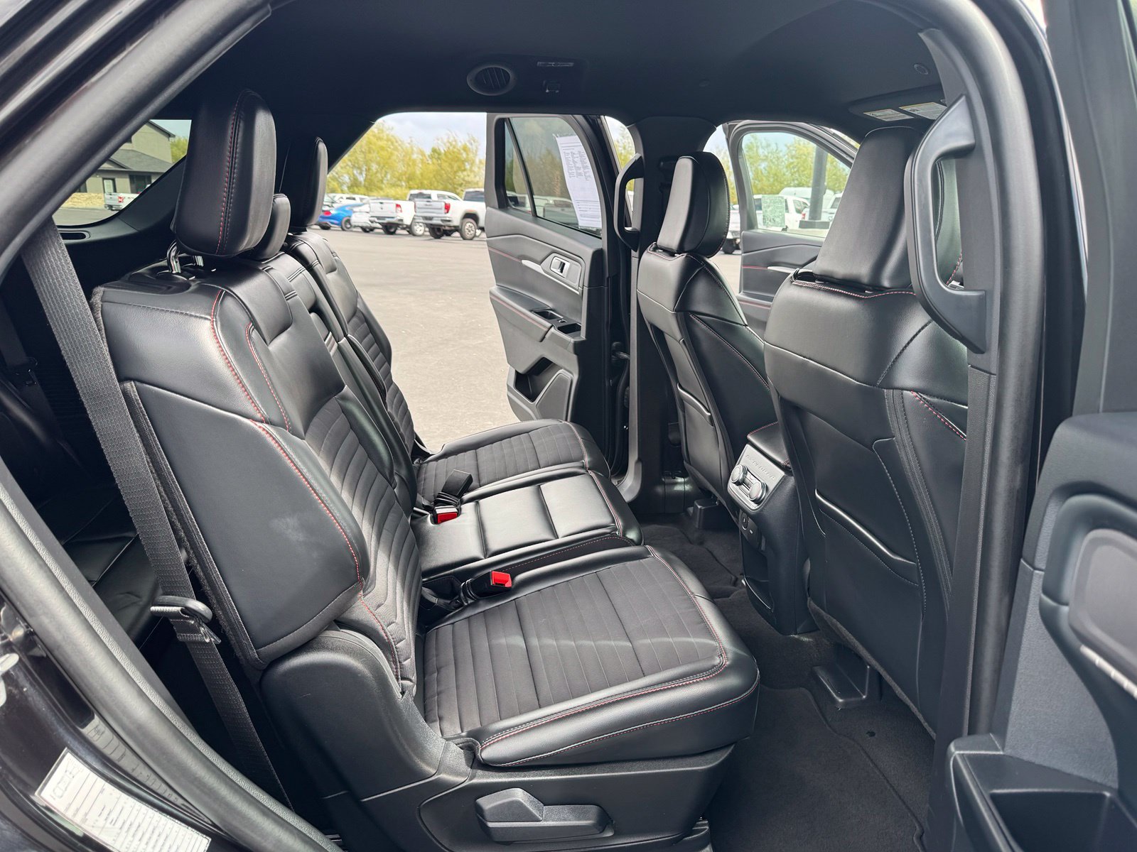 Used 2025 Ford Explorer SUV