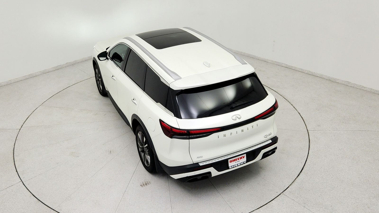Used 2023 White INFINITI LUXE image 20
