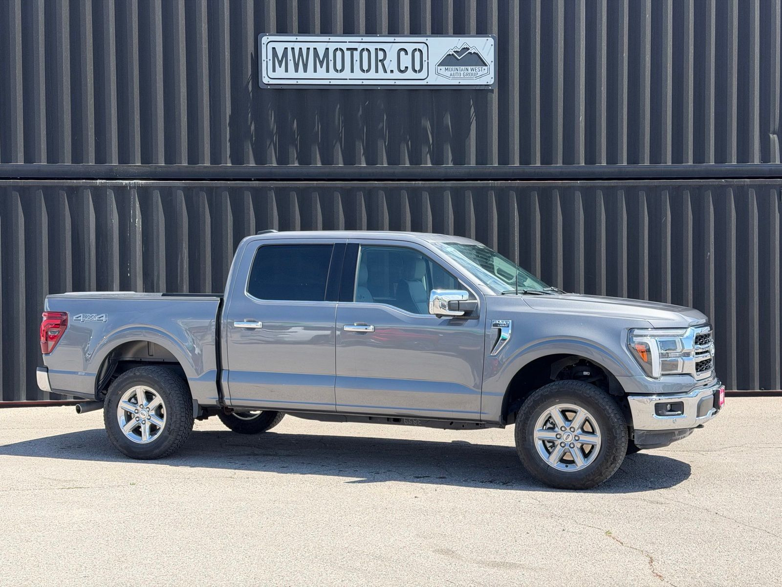  2025 Ford F-150 Lariat SuperCrew 4WD   