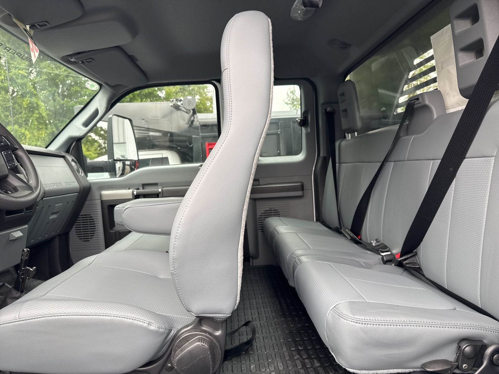 New 2024 Oxford White Ford Base image 27