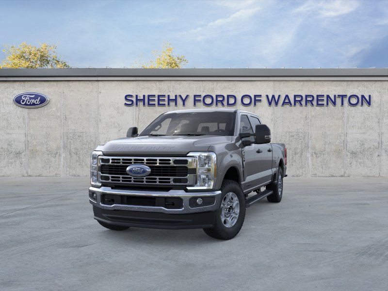 New 2026 Carbonized Gray Metallic Ford XLT image 4