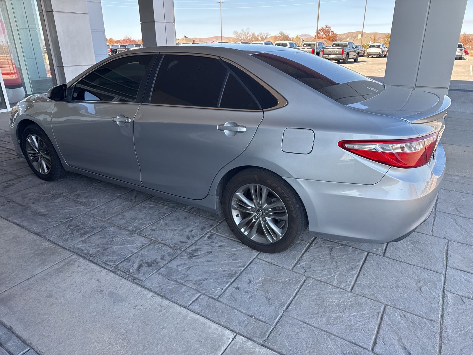 2017 Toyota Camry SE 6