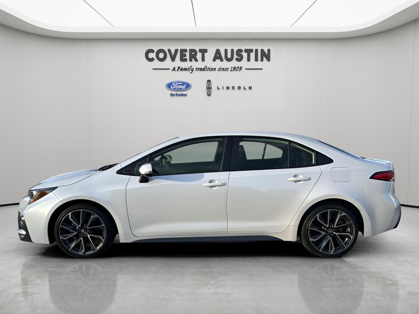 Used Car 2022 Toyota Corolla  Se For Sale Under $20,000 In Austin, Texas