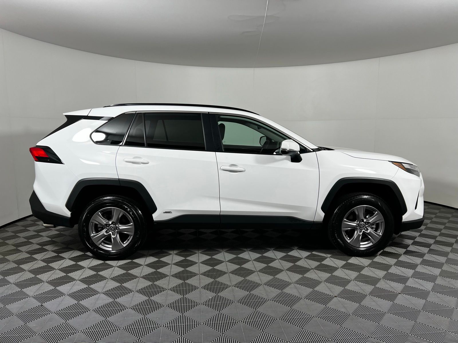 Thumbnail: 2025 Toyota RAV4 - 4