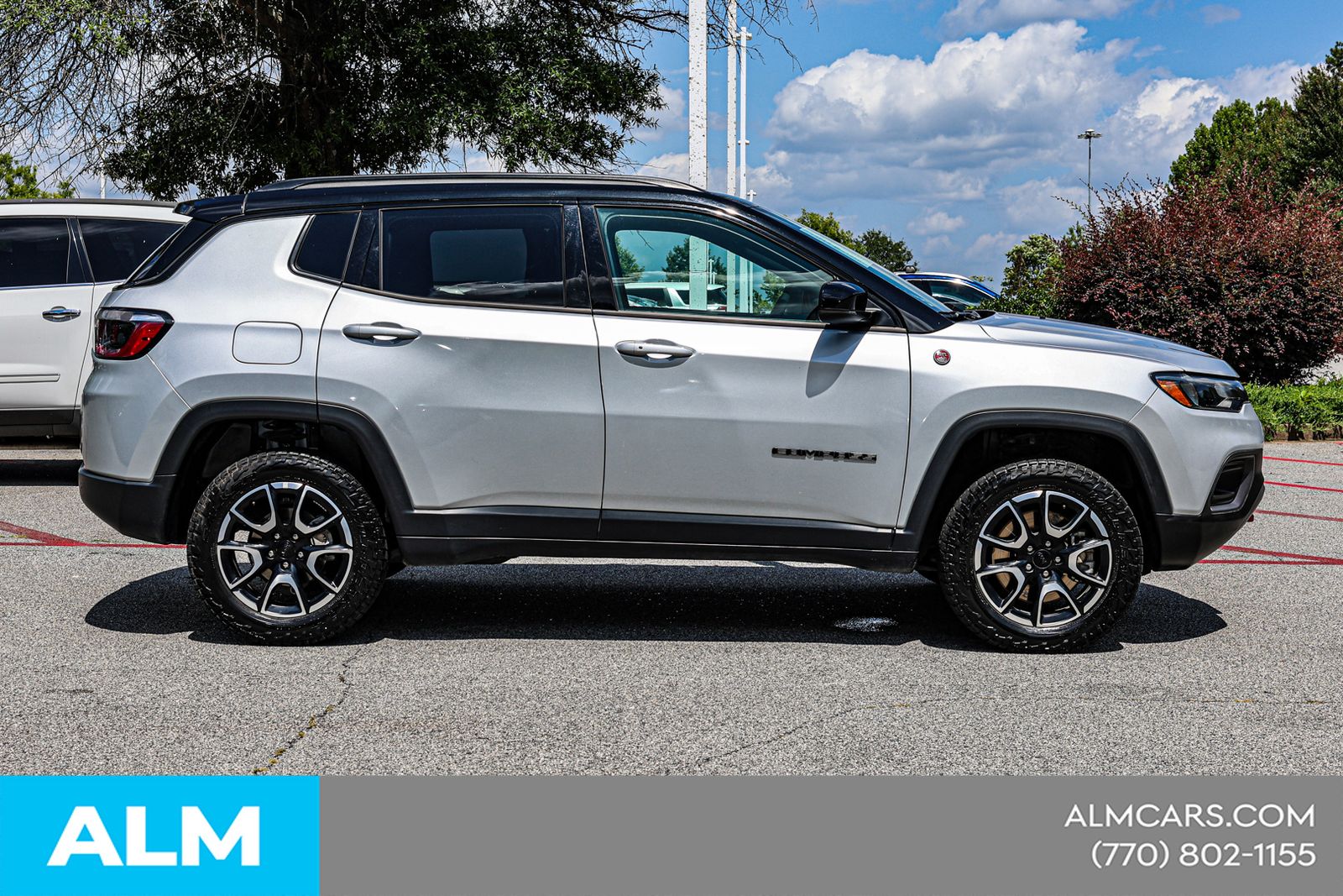 Used 2024 Silver Jeep Trailhawk image 10