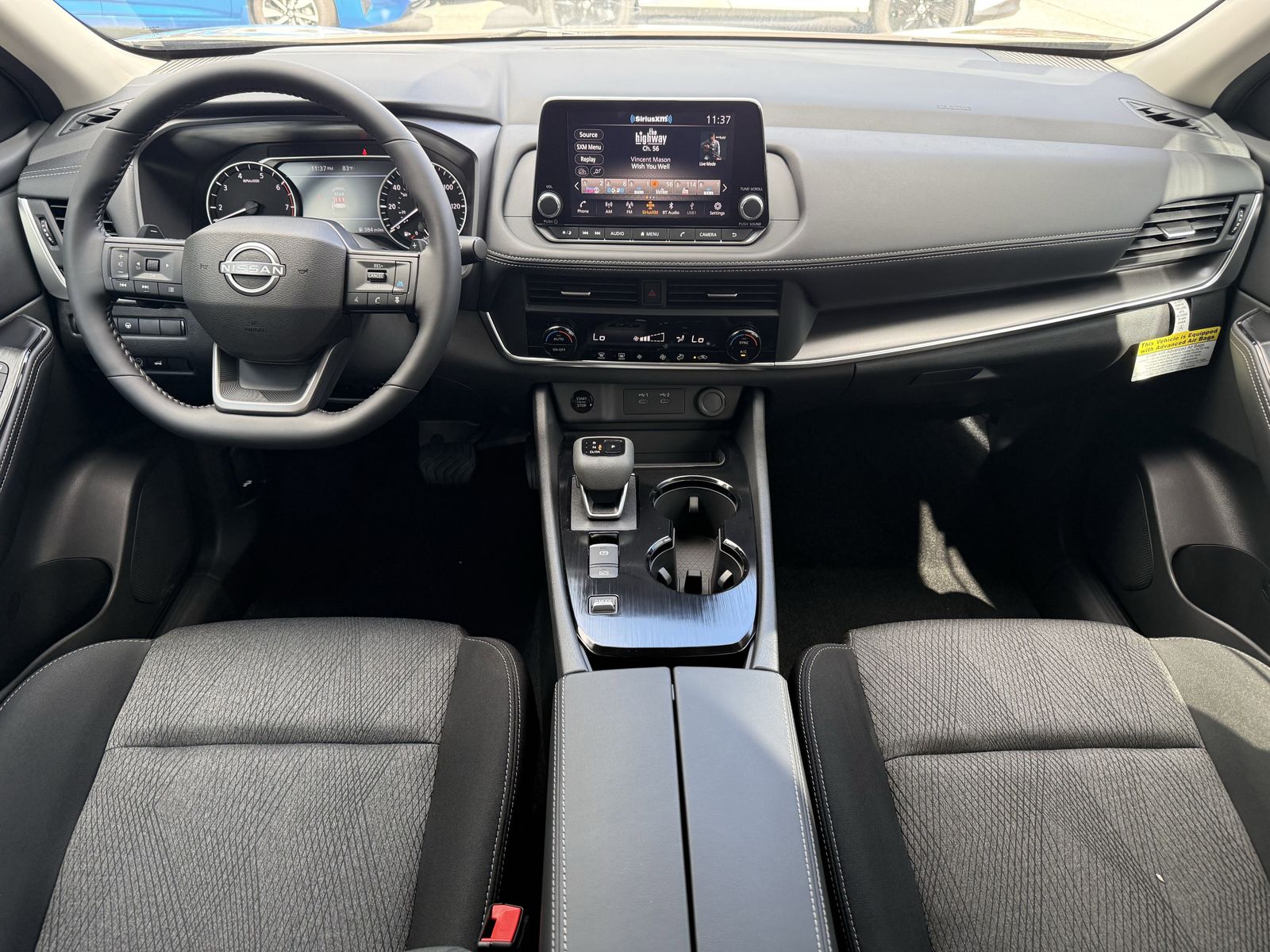 2025 Nissan Rogue SV photo 2