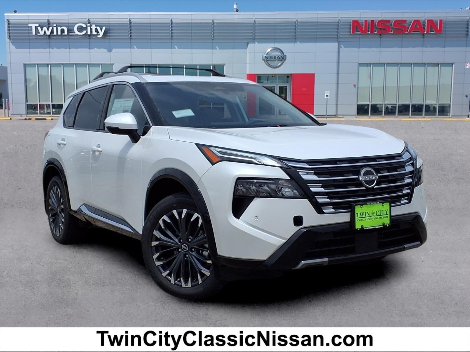 2026 Nissan Rogue Platinum AWD's photo