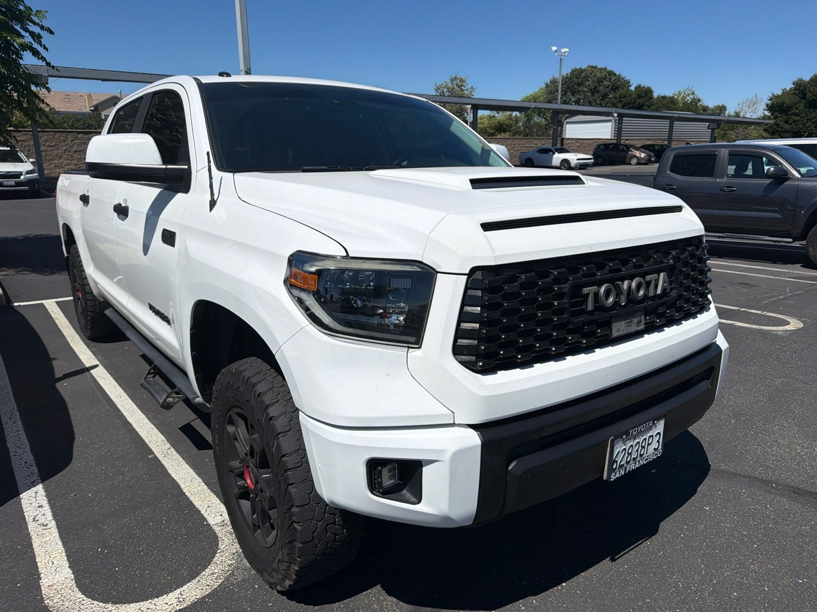 Super White 2019 Toyota Tundra Pickup Truck Four-Wheel Drive 6-Speed Automatic