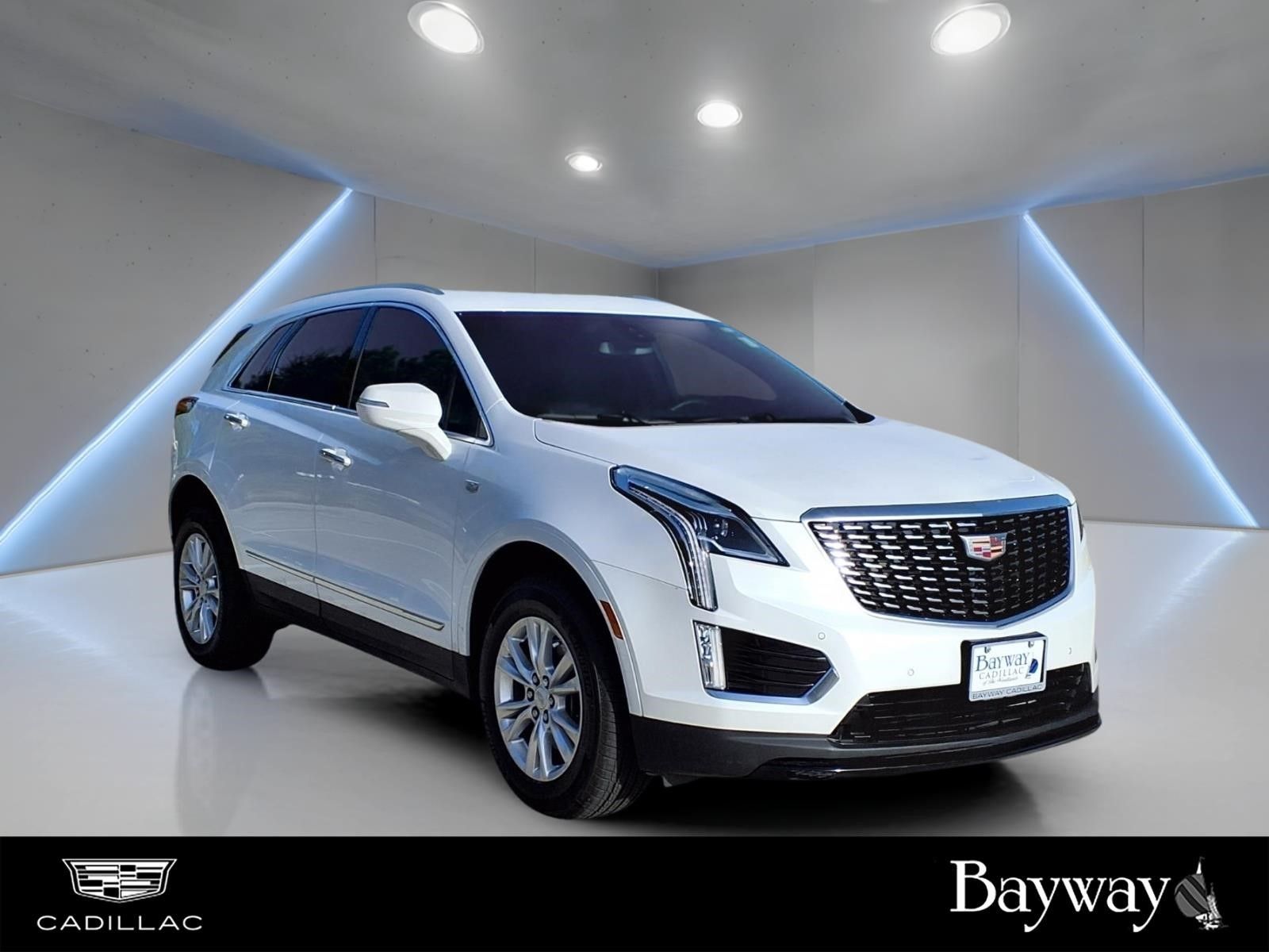 2024 Cadillac XT5 Luxury White at South Houston Nissan