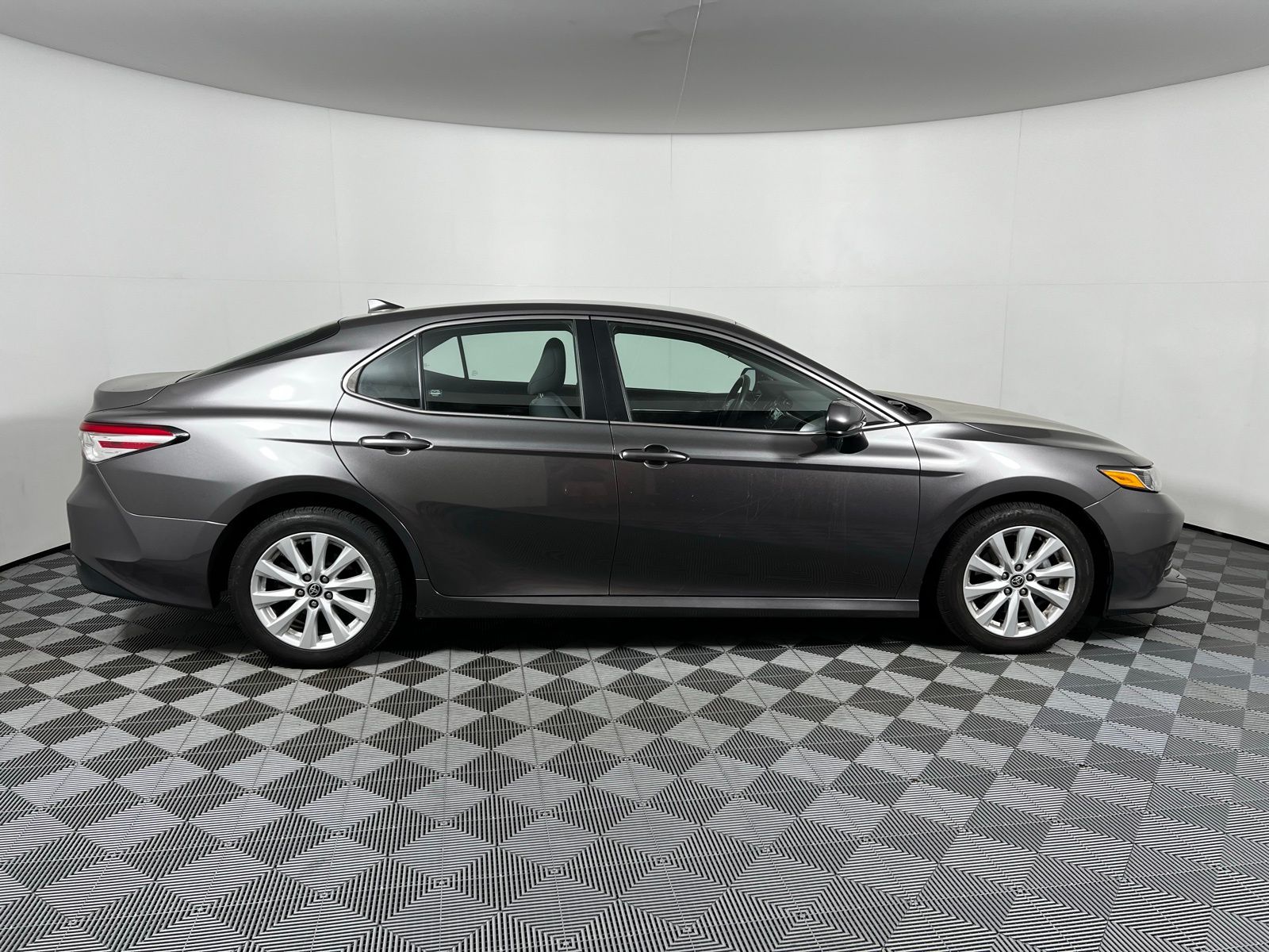 Thumbnail: 2020 Toyota Camry - 3