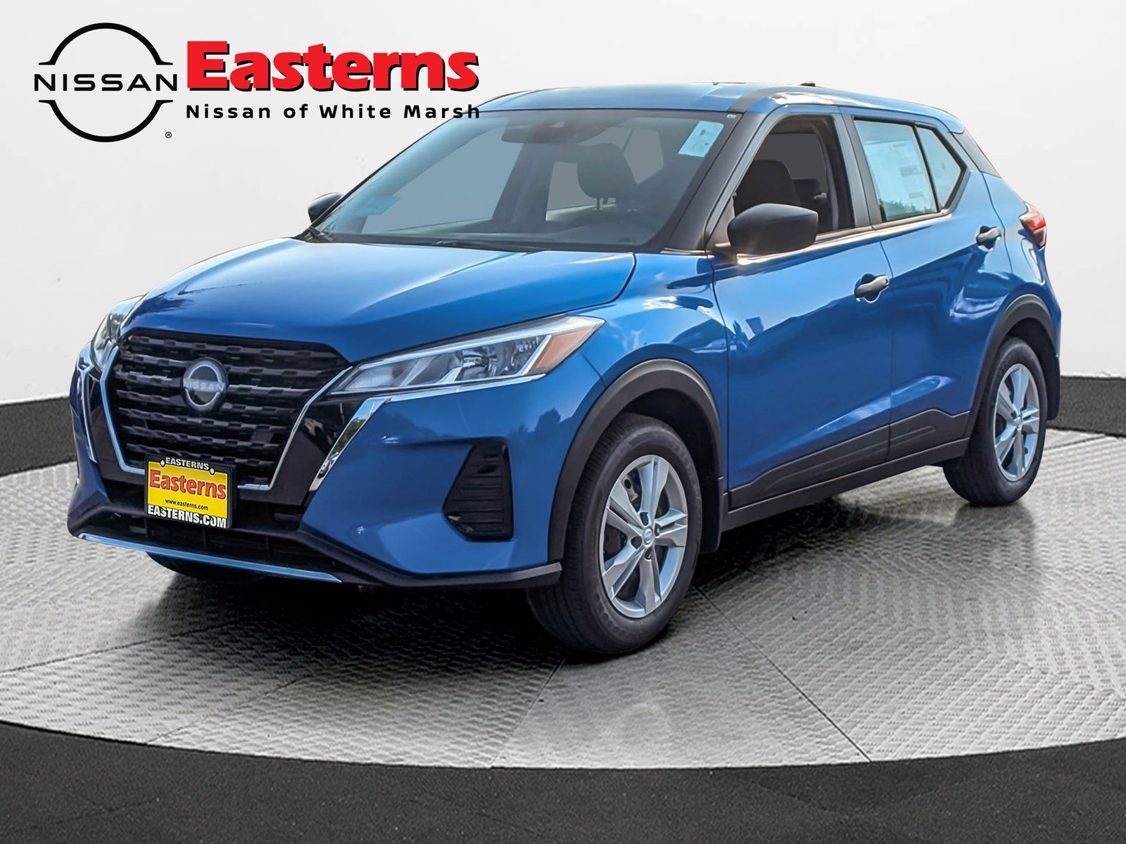 2025 Nissan Kicks Play S photo 2