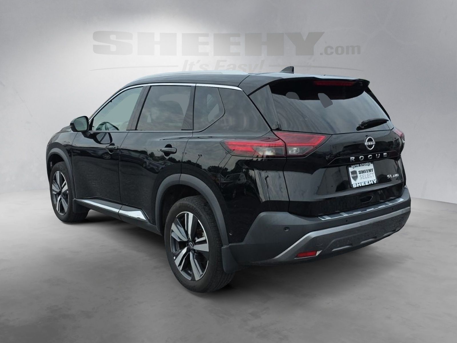 Used 2023 Black Nissan SL image 11