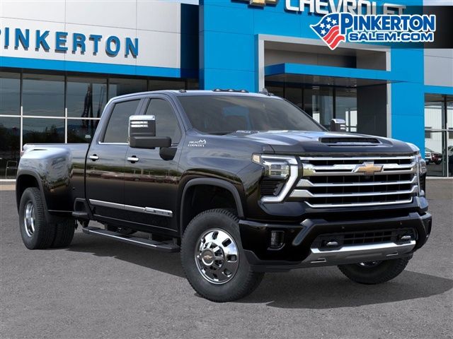 2026 Chevrolet Silverado 3500HD - Photo 1