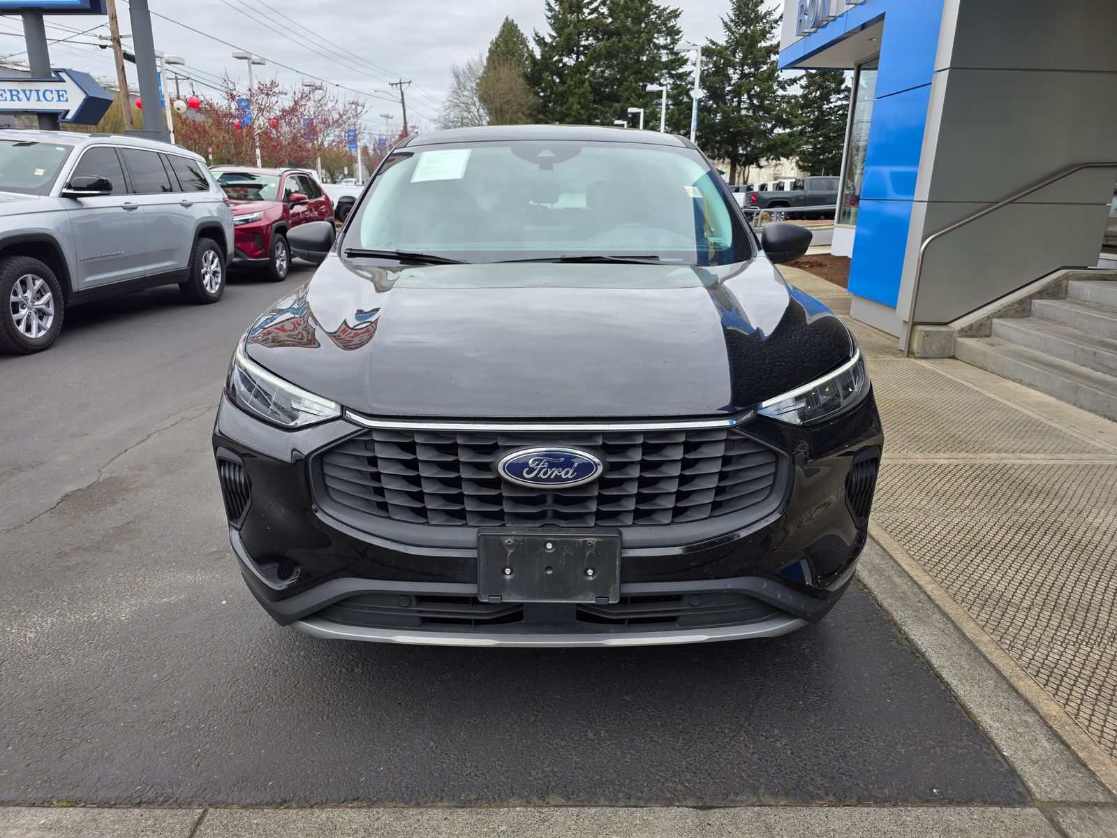 View vehicle photo 3